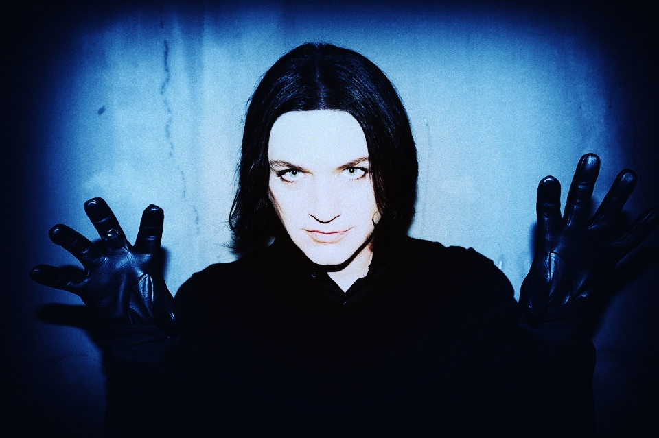 20 de lucruri mai putin cunoscute despre Brian Molko